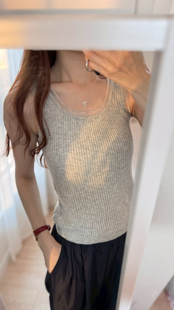 推薦款軟彈美美滾邊百搭背心