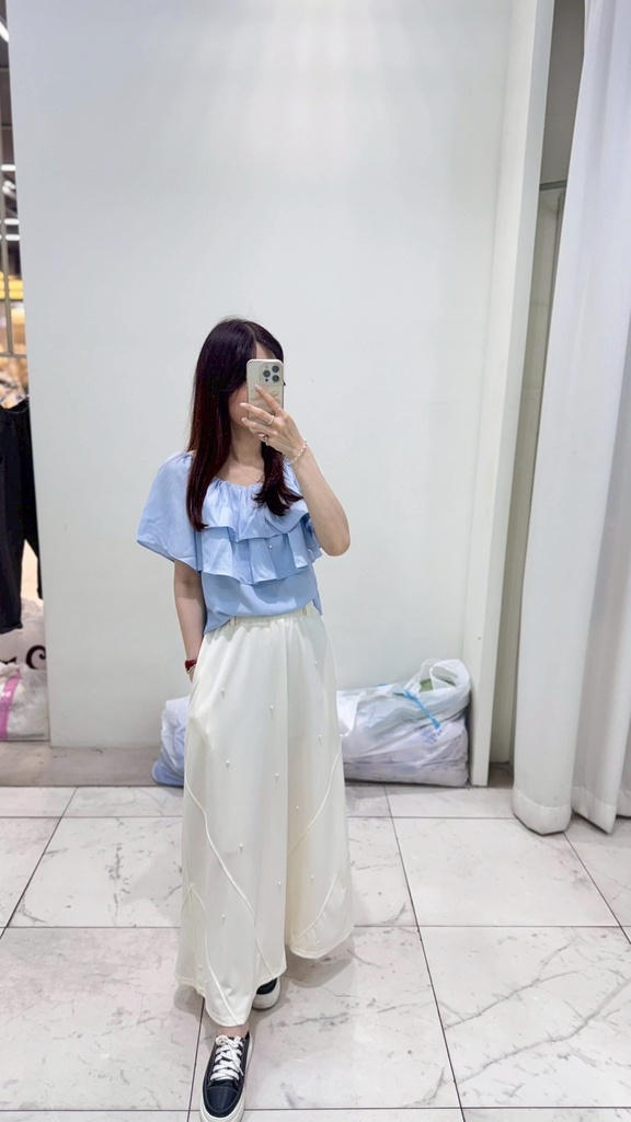 推薦款涼爽可拉一字超舒服浪漫渡假感上衣