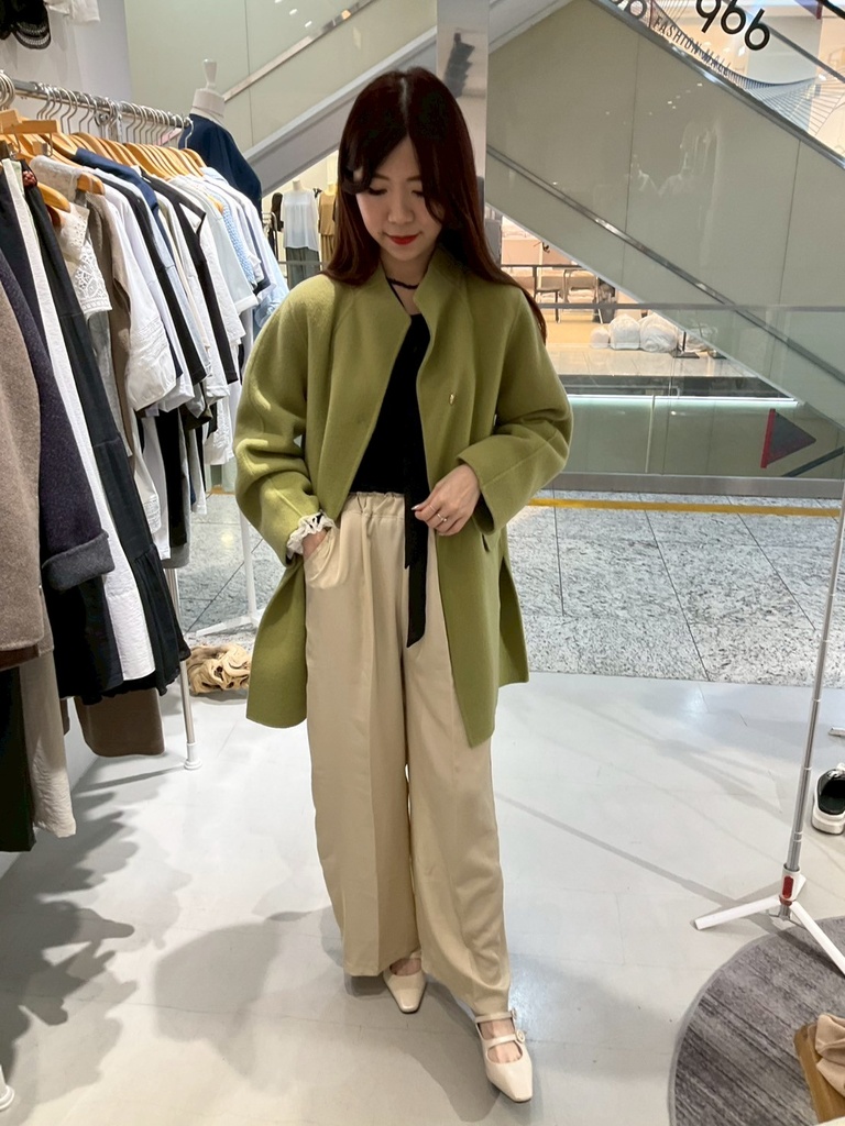 羊毛100%可立領少女的手工大衣