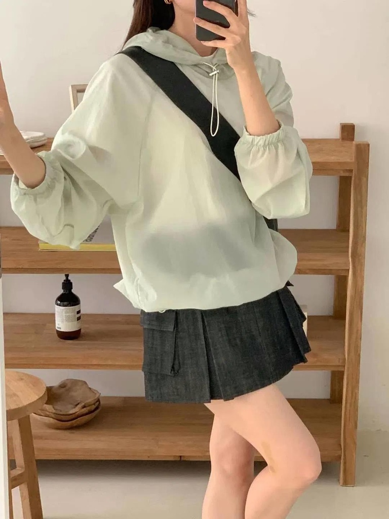 超級輕薄舒服連帽鬆緊袖下抽繩上衣