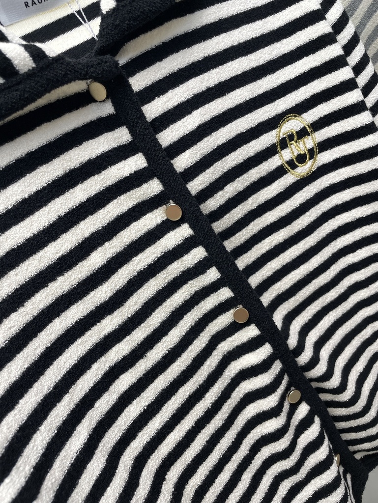 可愛翻領條紋毛巾布刺繡排扣外套
