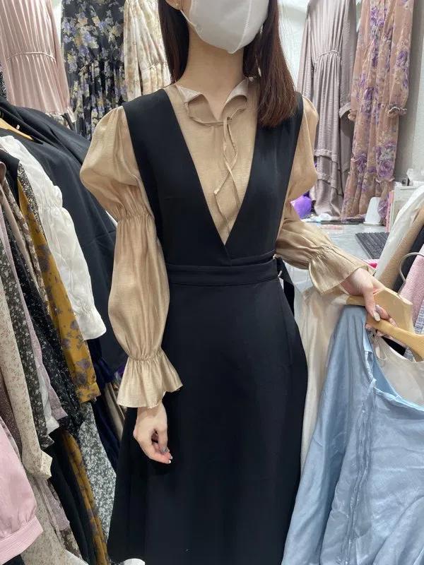 高質感香檳色光澤澎澎袖上衣