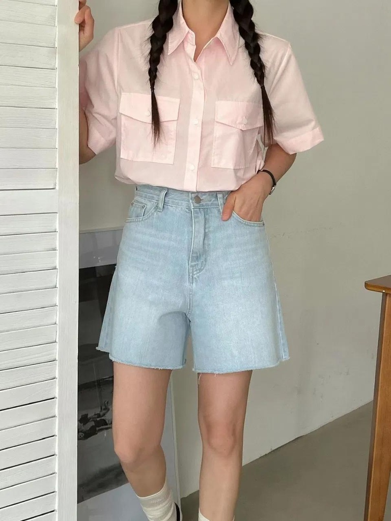 翻蓋口袋後打摺短袖襯衫