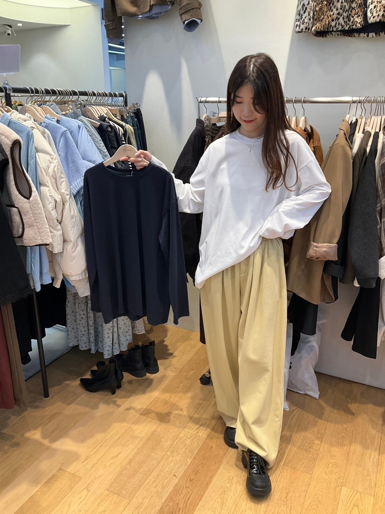 圓領棉質素色上衣