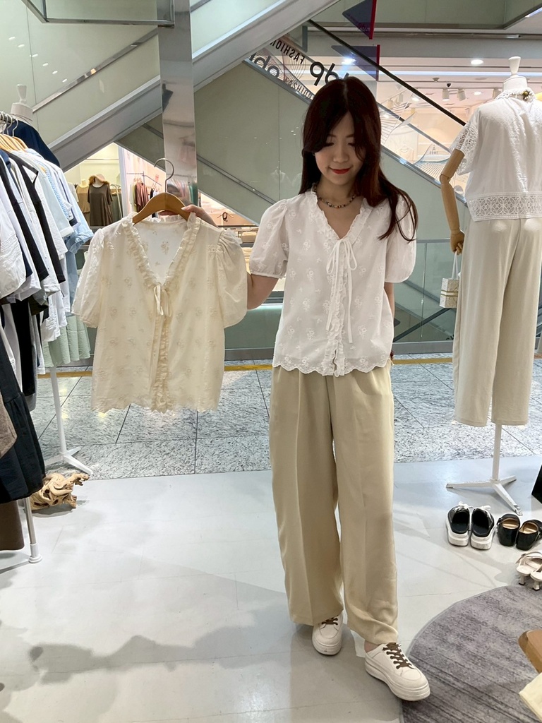 裙擺V領綁帶上衣