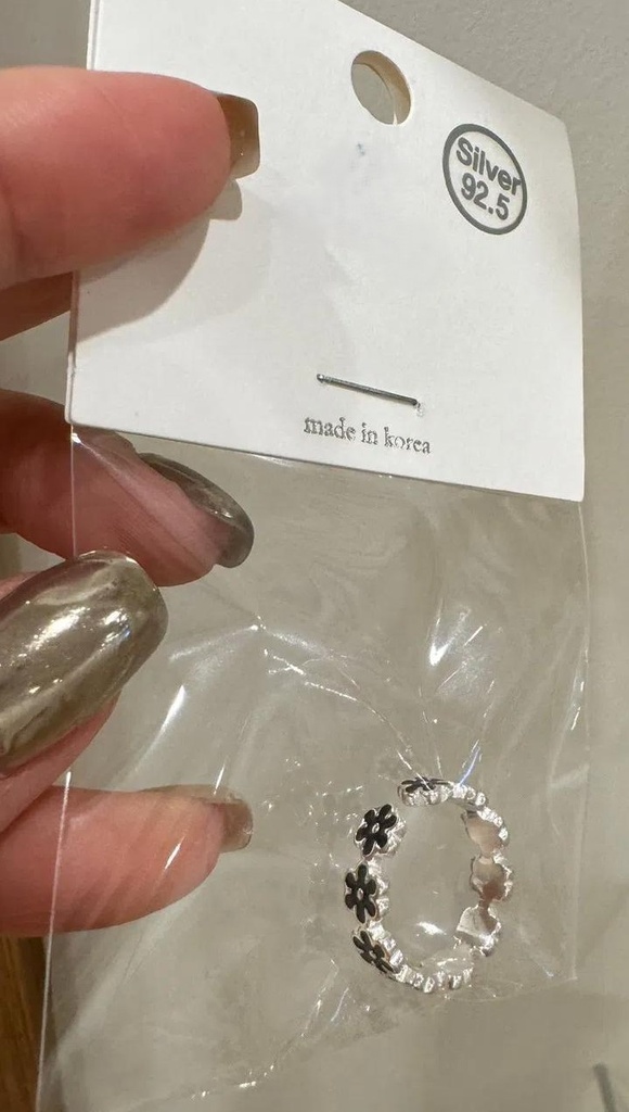 925純銀可調黑色小花戒指